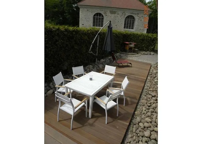 In With Swimming Pool * Putzar